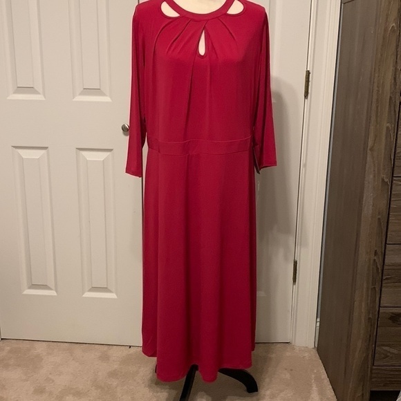 London Times Women’s Plus Fit & Flare Dress - Picture 2 of 12